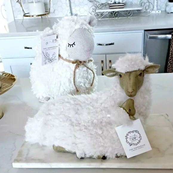 NEW! BOHO FARMHOUSE RESIN & FAUX FUR LARGE LAMB EWE DECOR - Picture 2 of 6